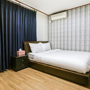 Kamer met een Queen Size Bed